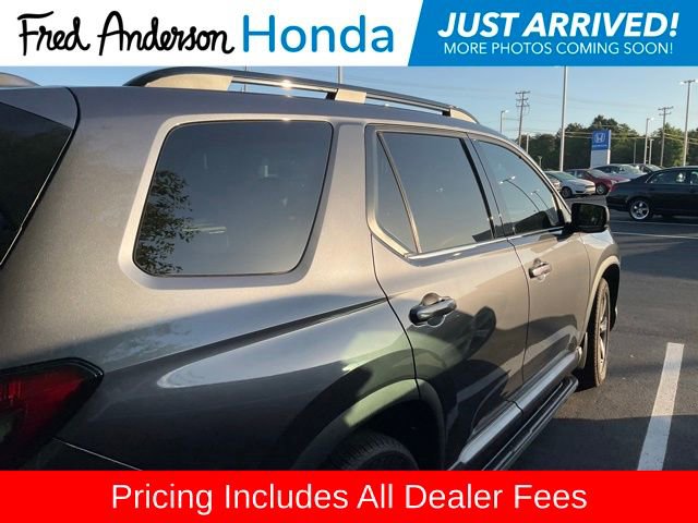 Used 2023 Honda Pilot Touring image 6