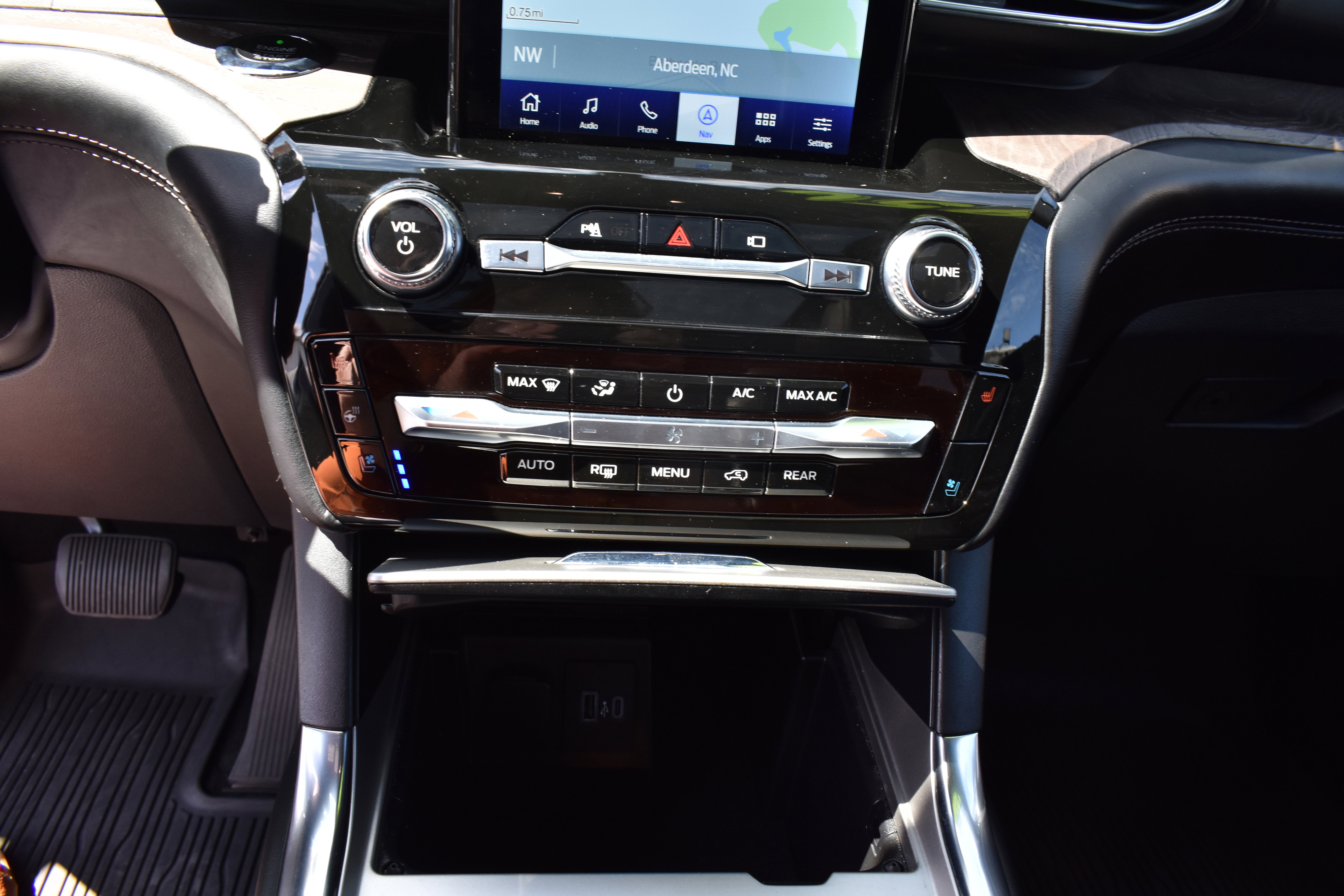 Used 2021 Ford Explorer Platinum w/ Equipment Group 601A image 20