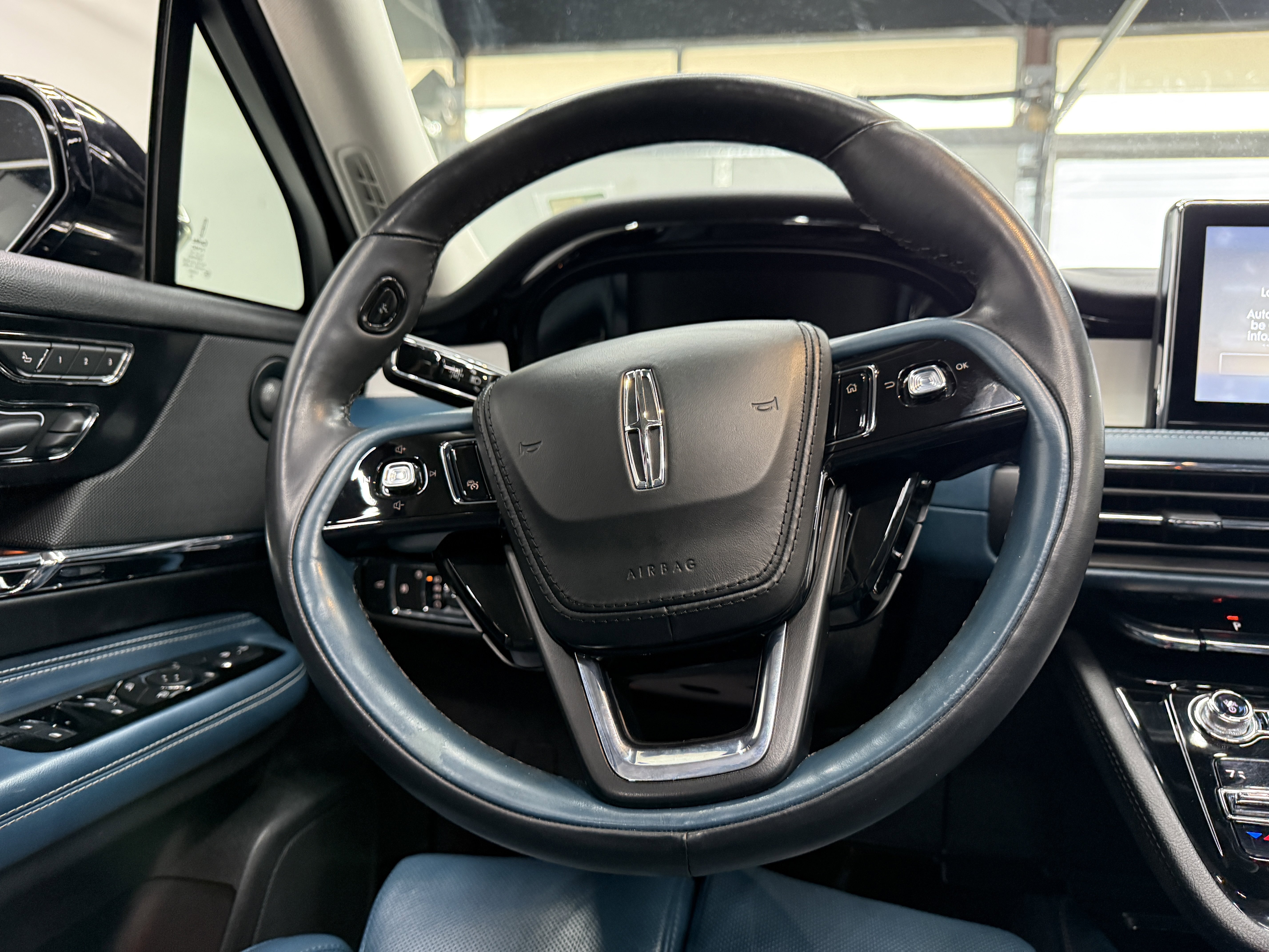 Used 2020 Lincoln Corsair Reserve w/ Equipment Group 202A image 15