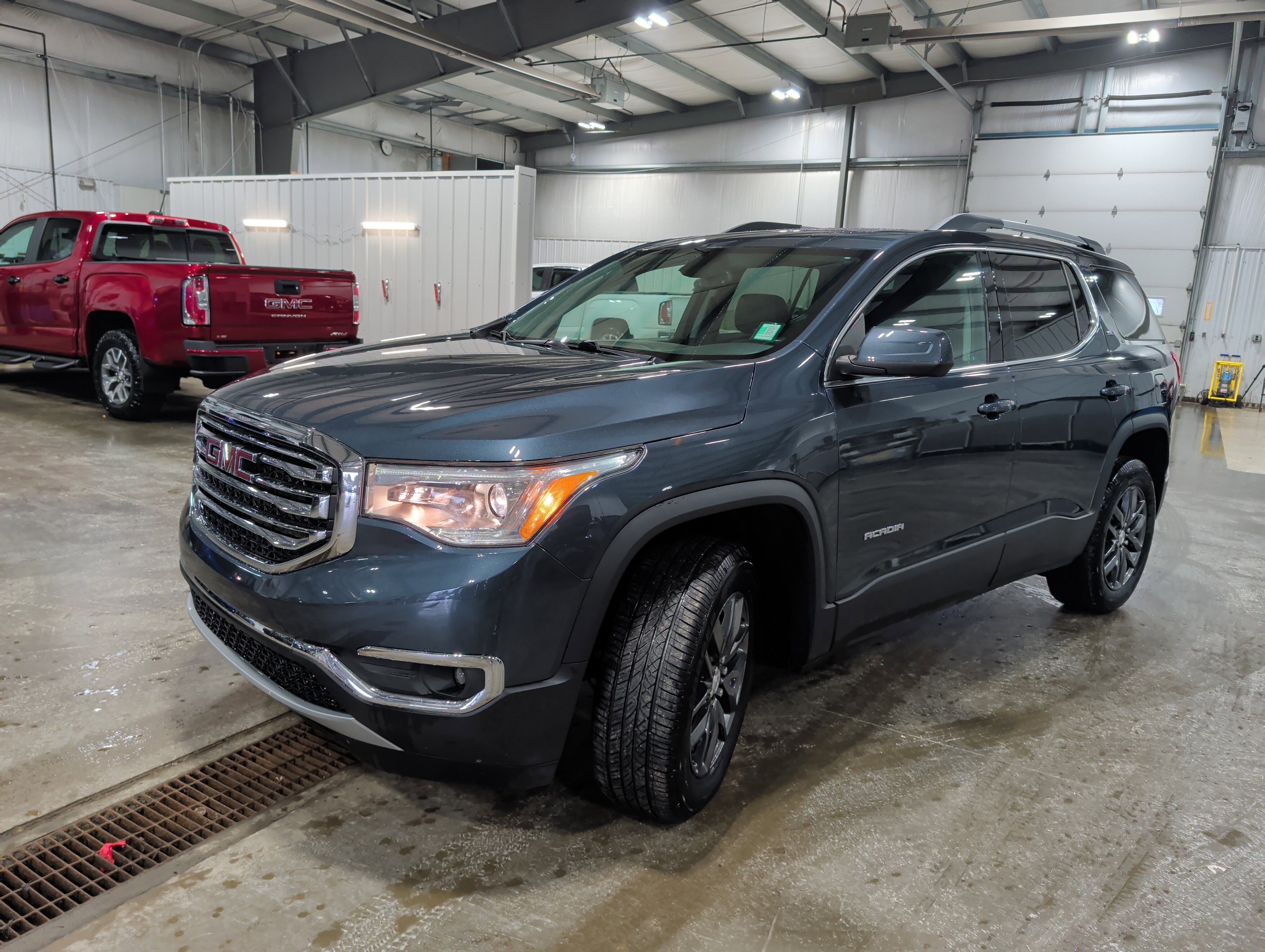 Used 2019 GMC Acadia SLT image 6