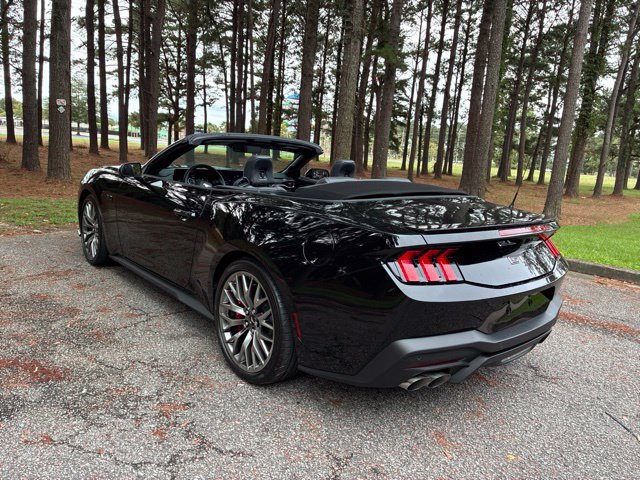 Used 2025 Ford Mustang GT Premium RWD image 5