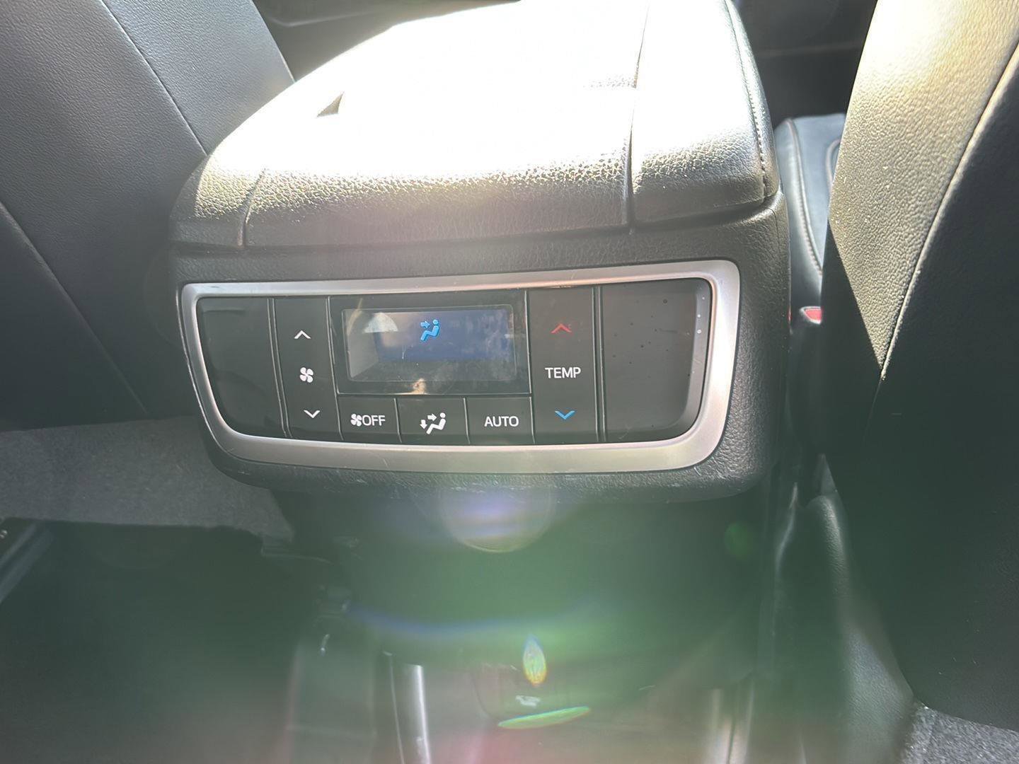 Used 2017 Toyota Highlander XLE image 13