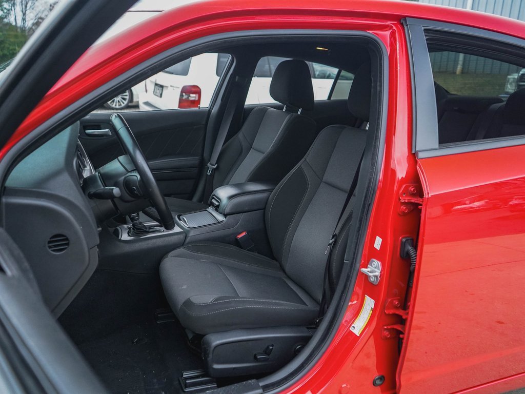 Used 2021 Dodge Charger SXT w/ Blacktop Package image 7