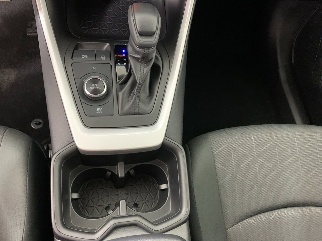 Used 2025 Toyota RAV4 XLE image 25