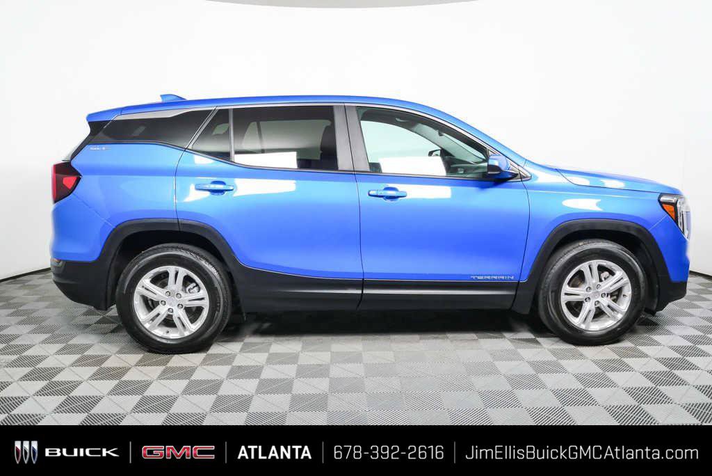 Certified 2024 GMC Terrain SLE FWD image 2