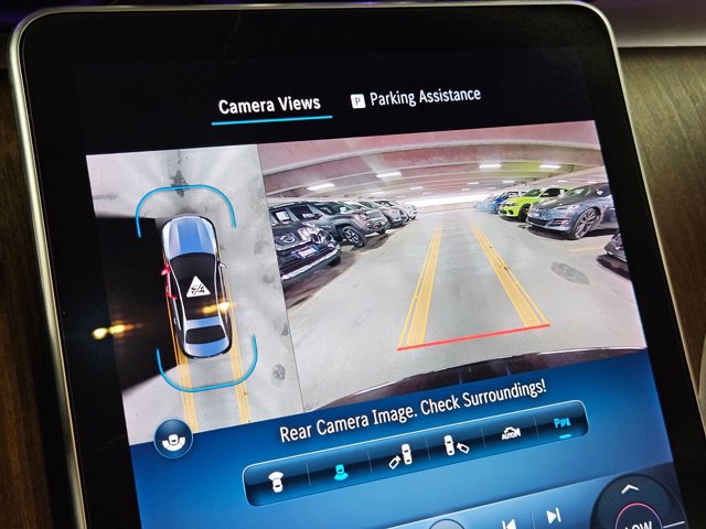 Used 2022 Mercedes-Benz C 300 Sedan image 12