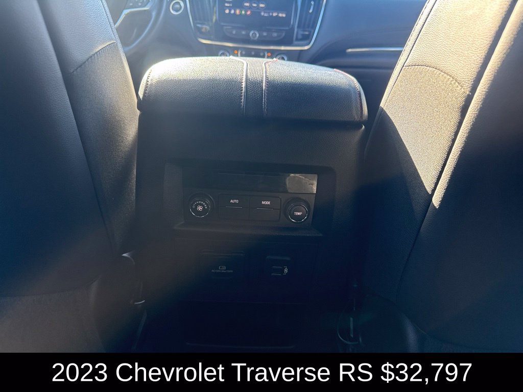 Used 2023 Chevrolet Traverse RS w/ LPO, Floor Liner Package AWD/4WD image 16