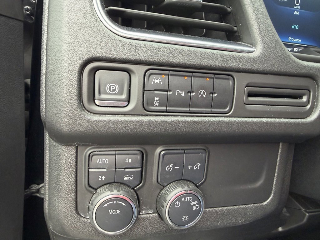 Used 2024 Chevrolet Suburban LT image 20