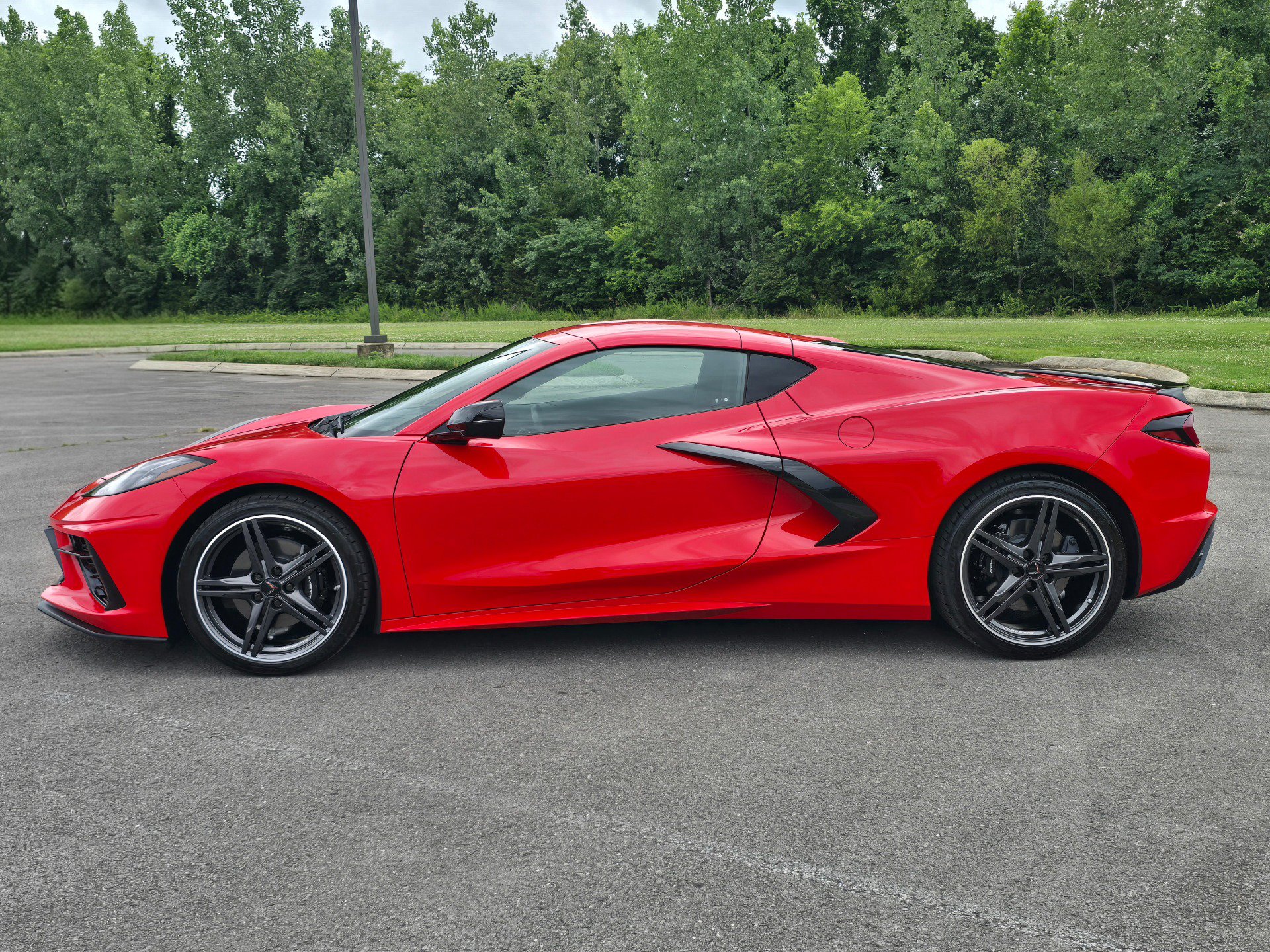 Used 2024 Chevrolet Corvette Stingray Coupe w/ Battery Protection Package RWD image 4