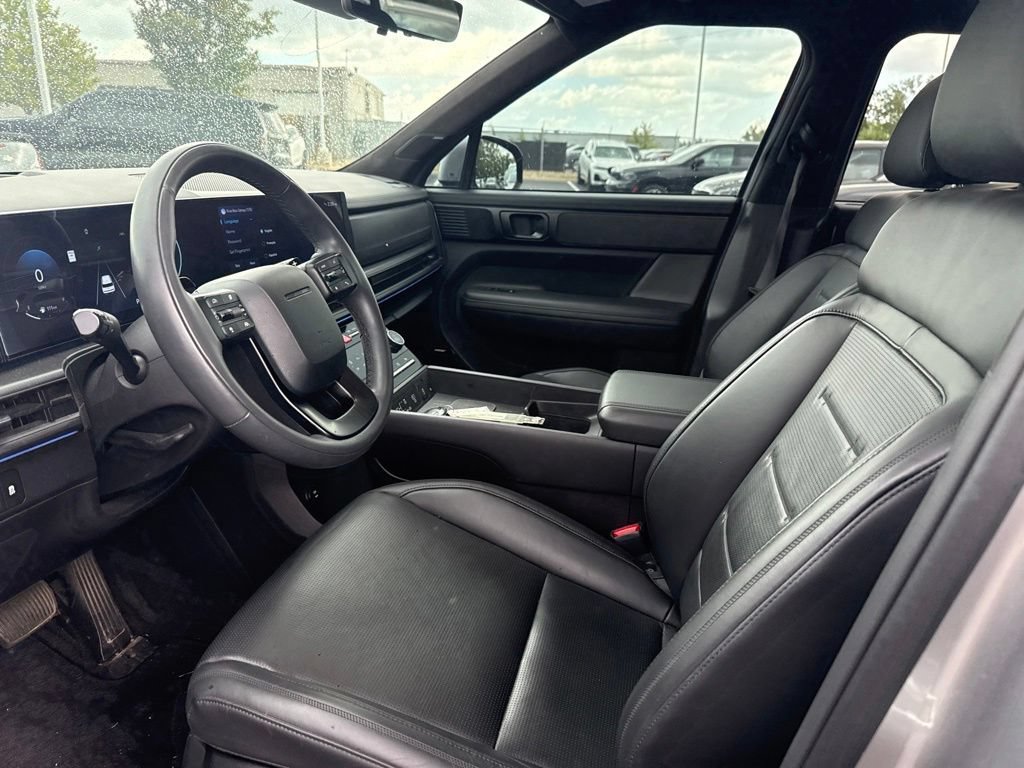 Used 2025 Hyundai Santa Fe Calligraphy FWD image 11