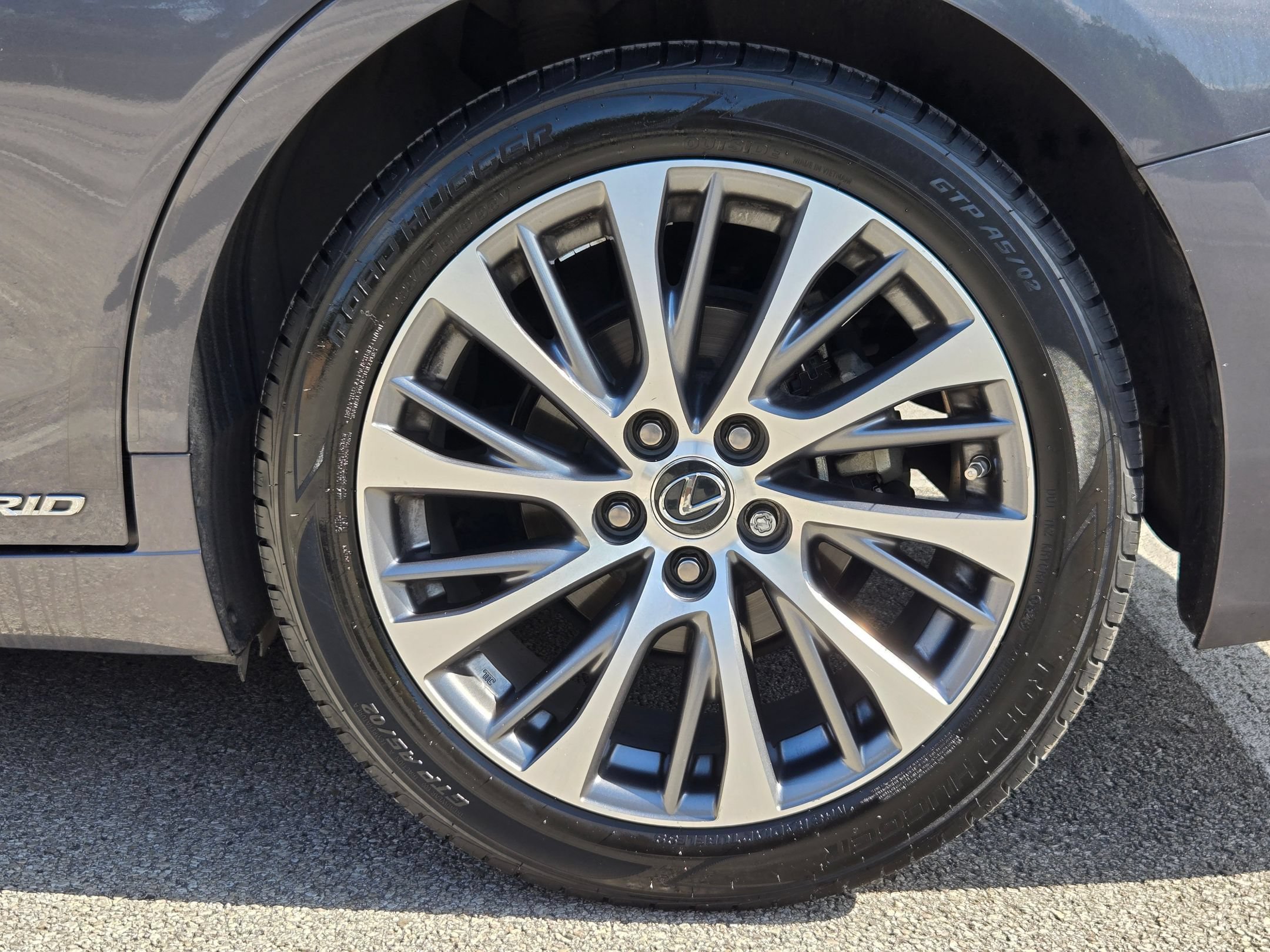 Used 2020 Lexus ES 300h w/ Premium Package FWD image 32