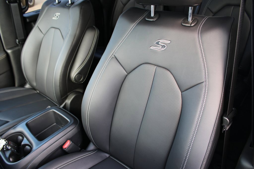 New 2026 Chrysler Pacifica Select w/ S Appearance Package image 23