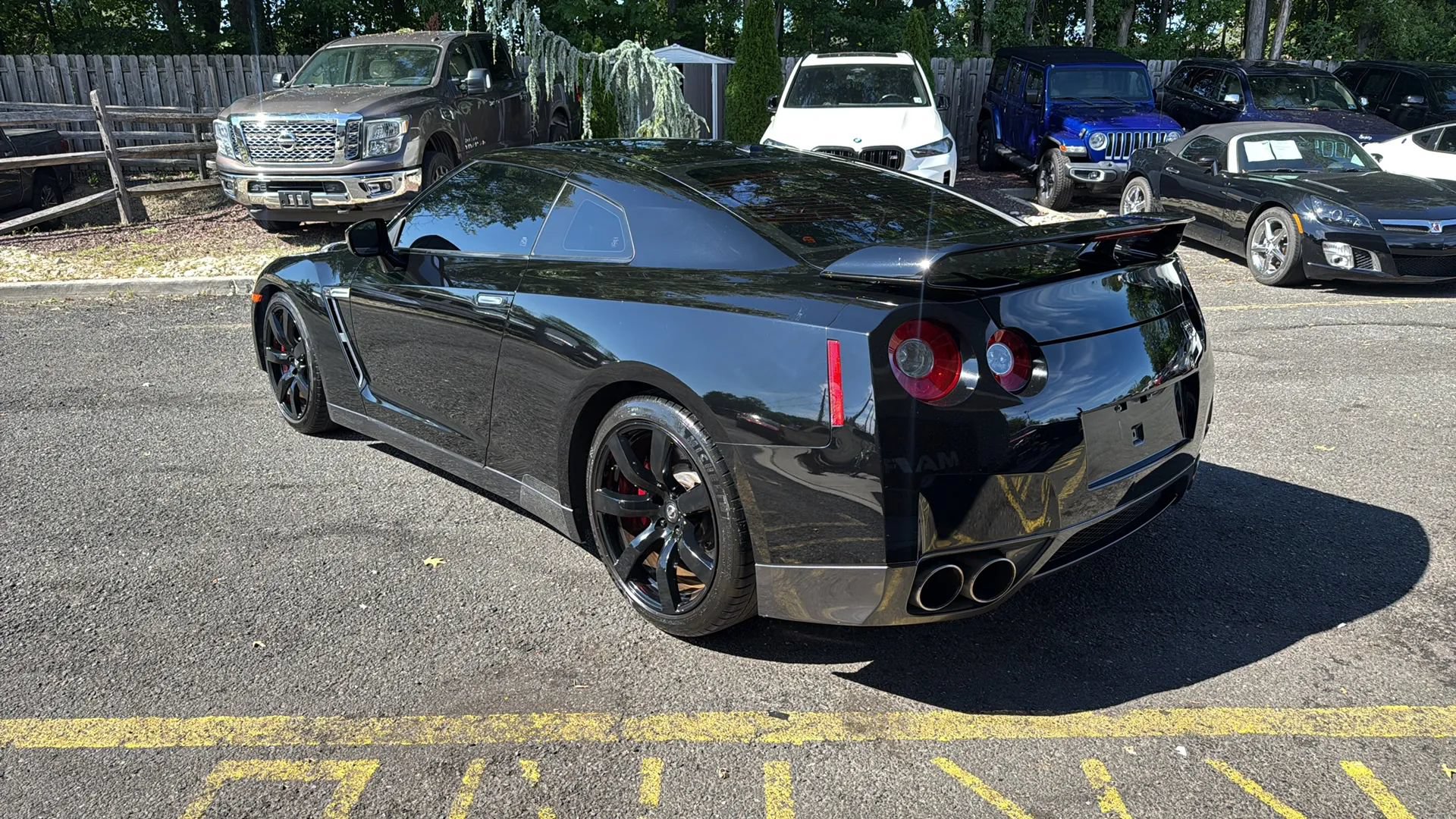 Used 2010 Nissan GT-R Premium AWD/4WD image 7