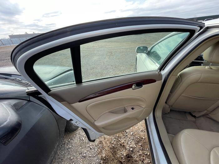 Used 2006 Buick Lucerne CXL w/ Luxury Package image 24