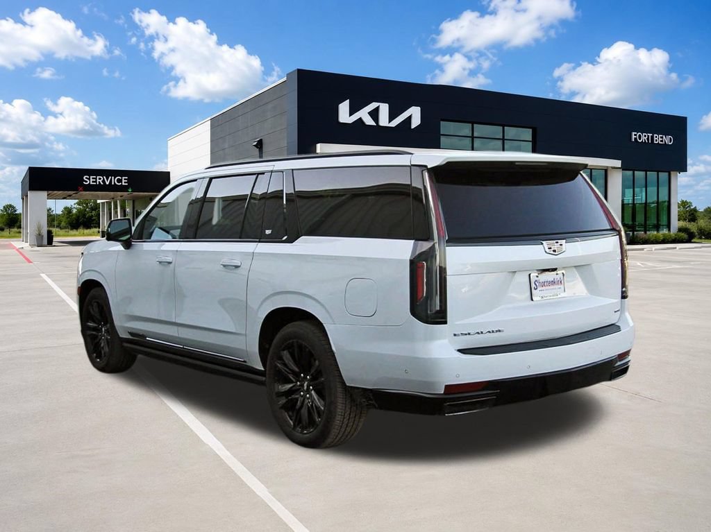 Used 2022 Cadillac Escalade ESV Sport Platinum AWD/4WD image 7