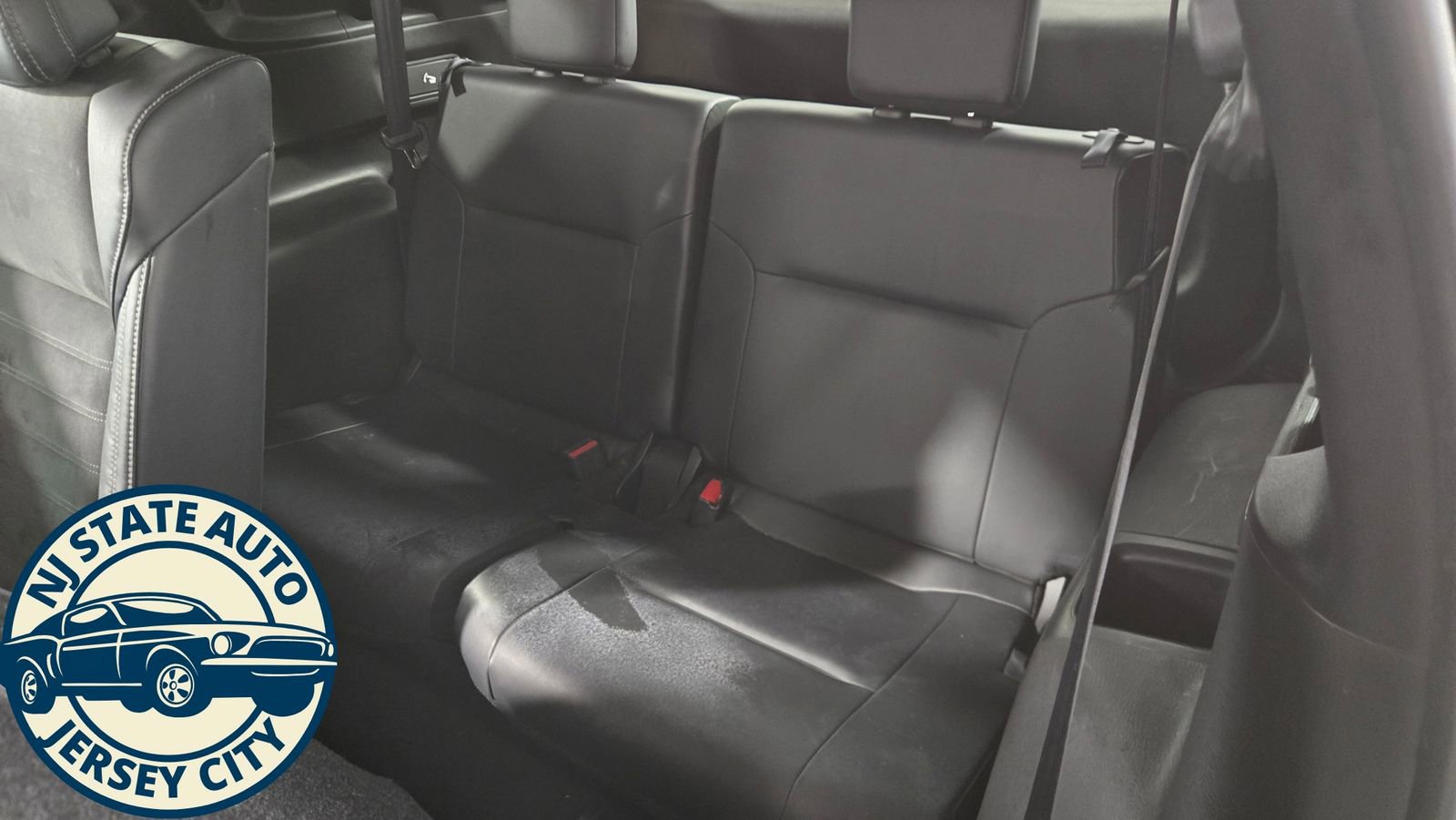 Used 2023 Mitsubishi Outlander SE image 25