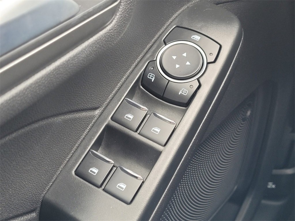 Used 2025 Ford Escape SE image 23