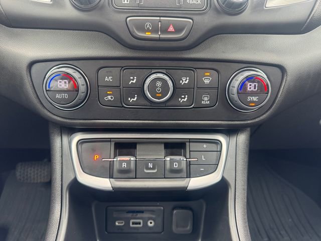Used 2024 GMC Terrain SLT AWD/4WD image 19
