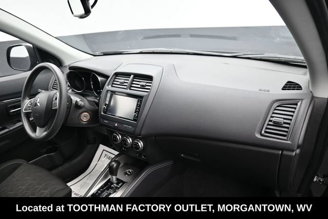 Used 2025 Mitsubishi Outlander Sport ES AWD/4WD image 9