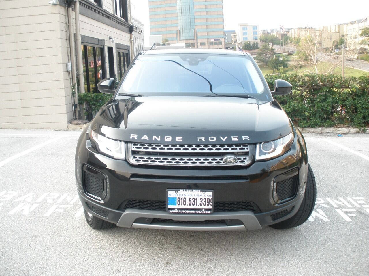 Used 2019 Land Rover Range Rover Evoque image 4