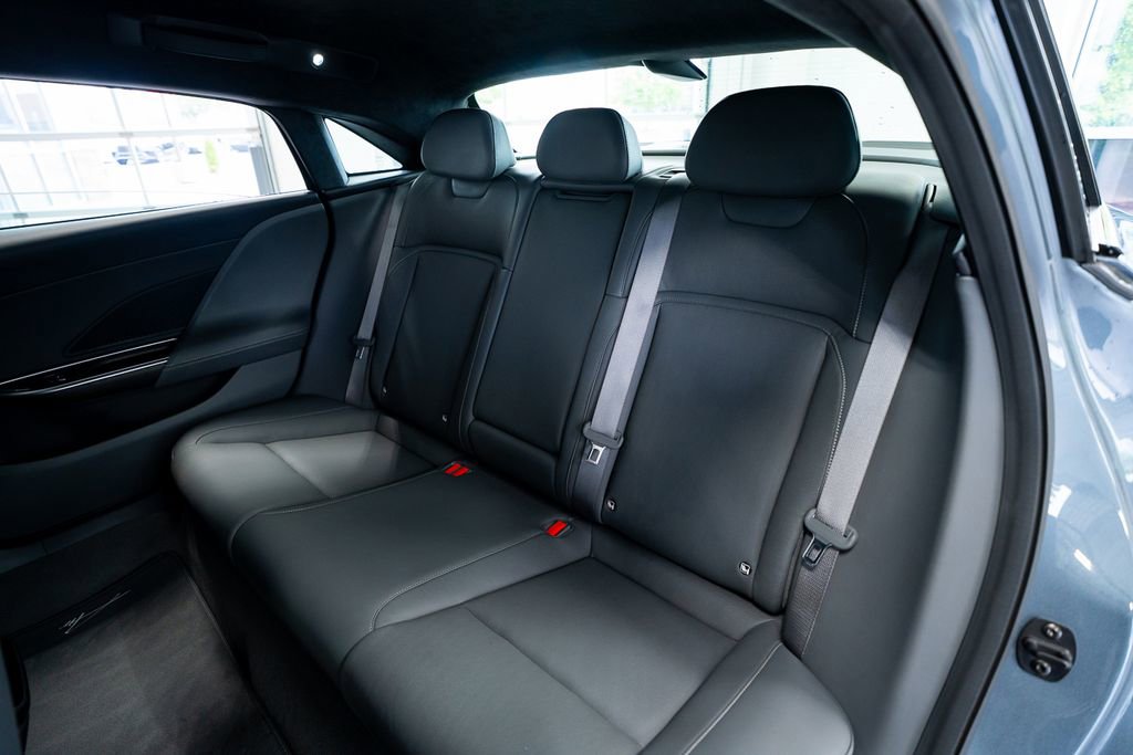 Used 2024 Lucid Air Pure RWD image 41