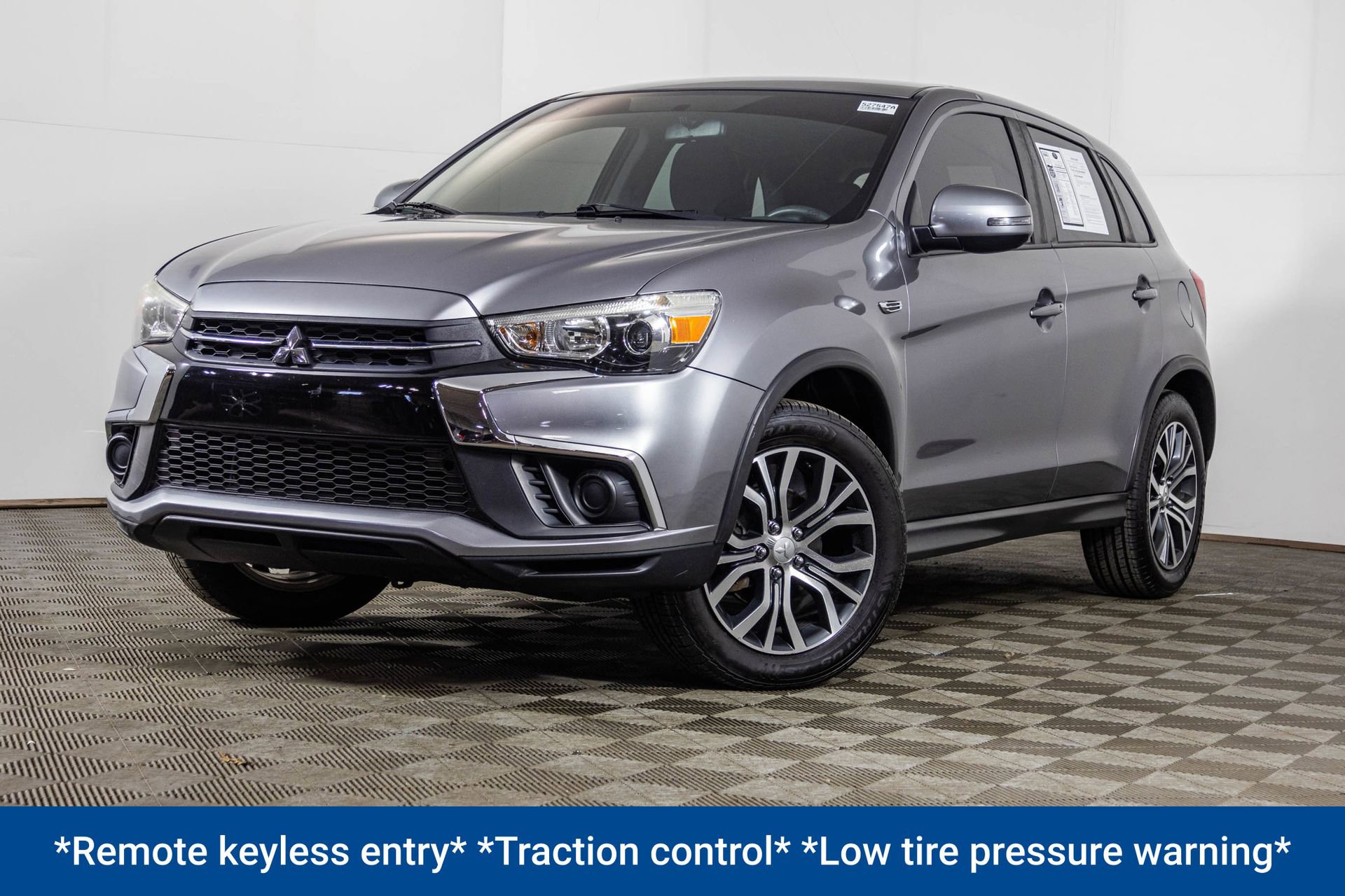 Used 2018 Mitsubishi Outlander Sport ES image 2