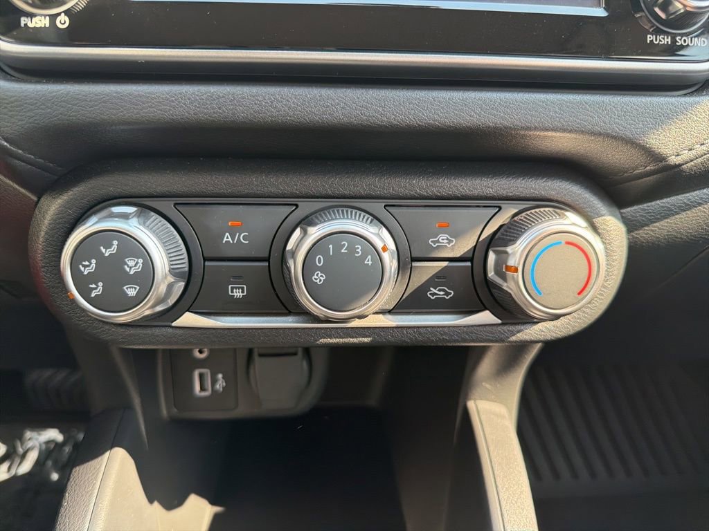 Used 2024 Nissan Versa S w/ S Plus Package image 31