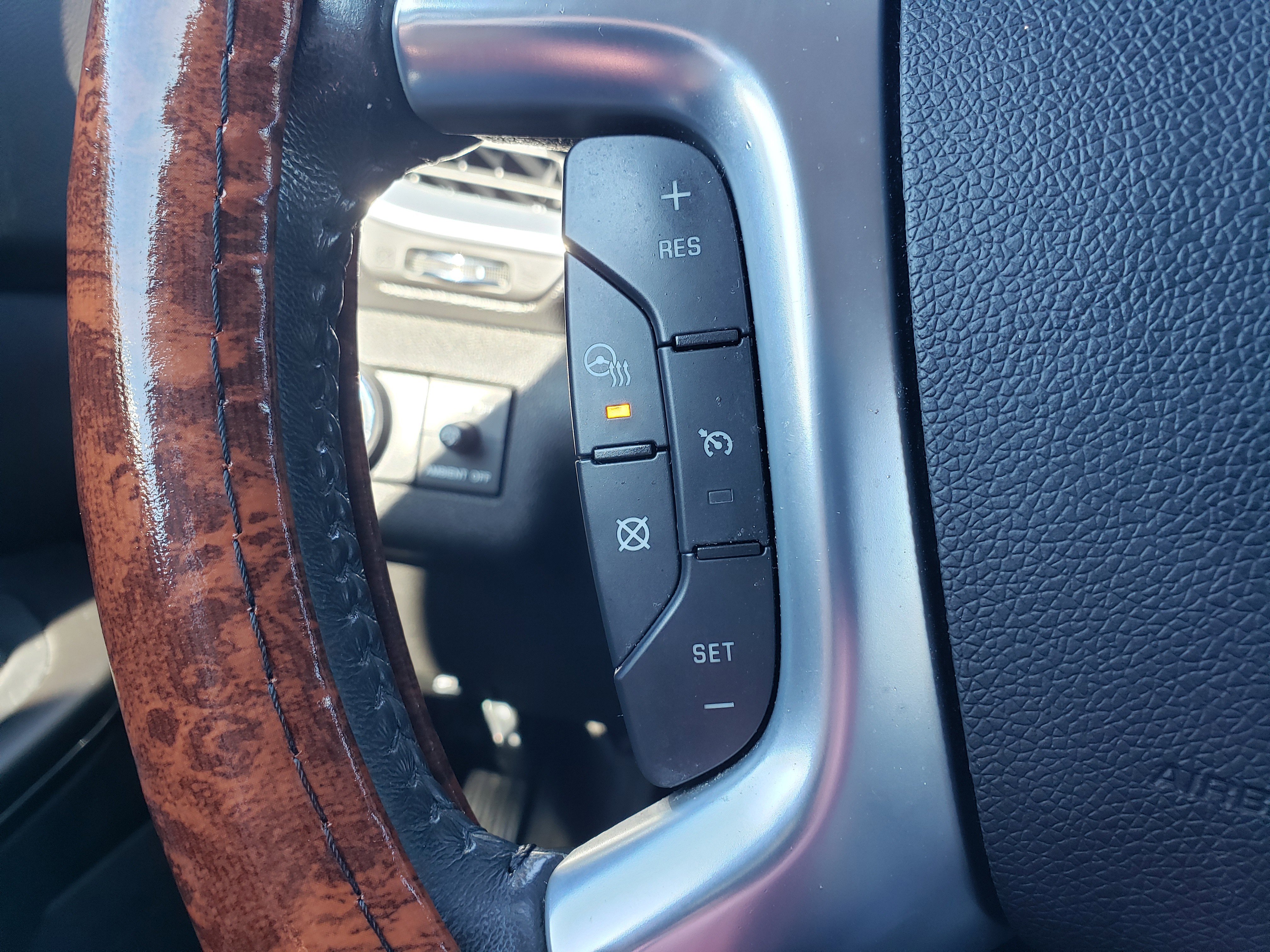 Used 2017 Chevrolet Traverse Premier image 16