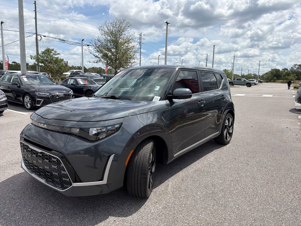 Used 2023 Kia Soul GT-Line FWD image 3