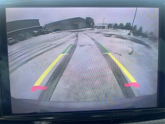 Used 2023 Chrysler Pacifica Touring-L image 22