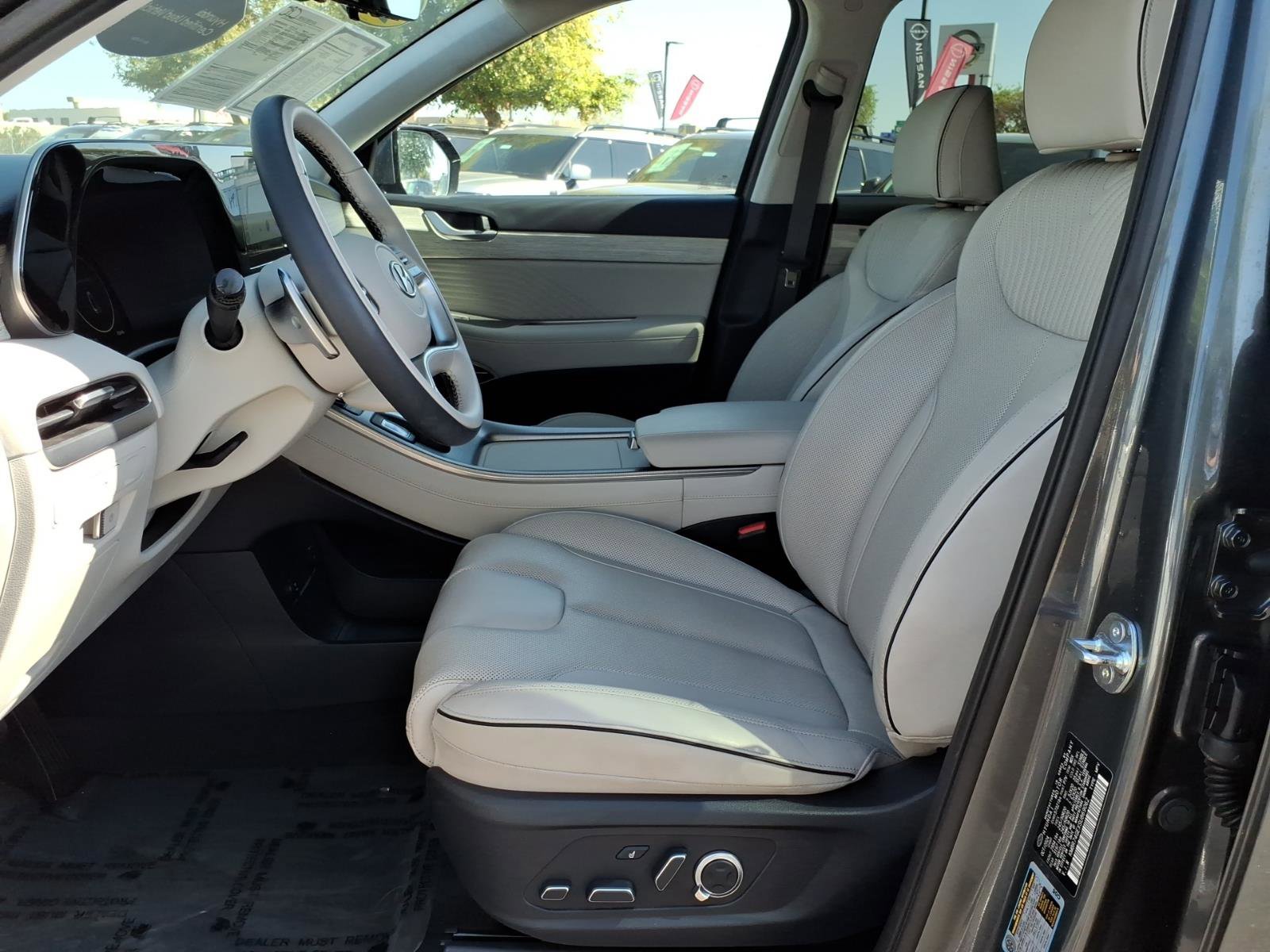 Used 2025 Hyundai Palisade Calligraphy image 14