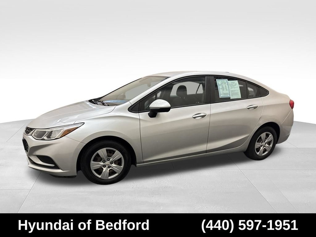 Used 2018 Chevrolet Cruze LS FWD image 9