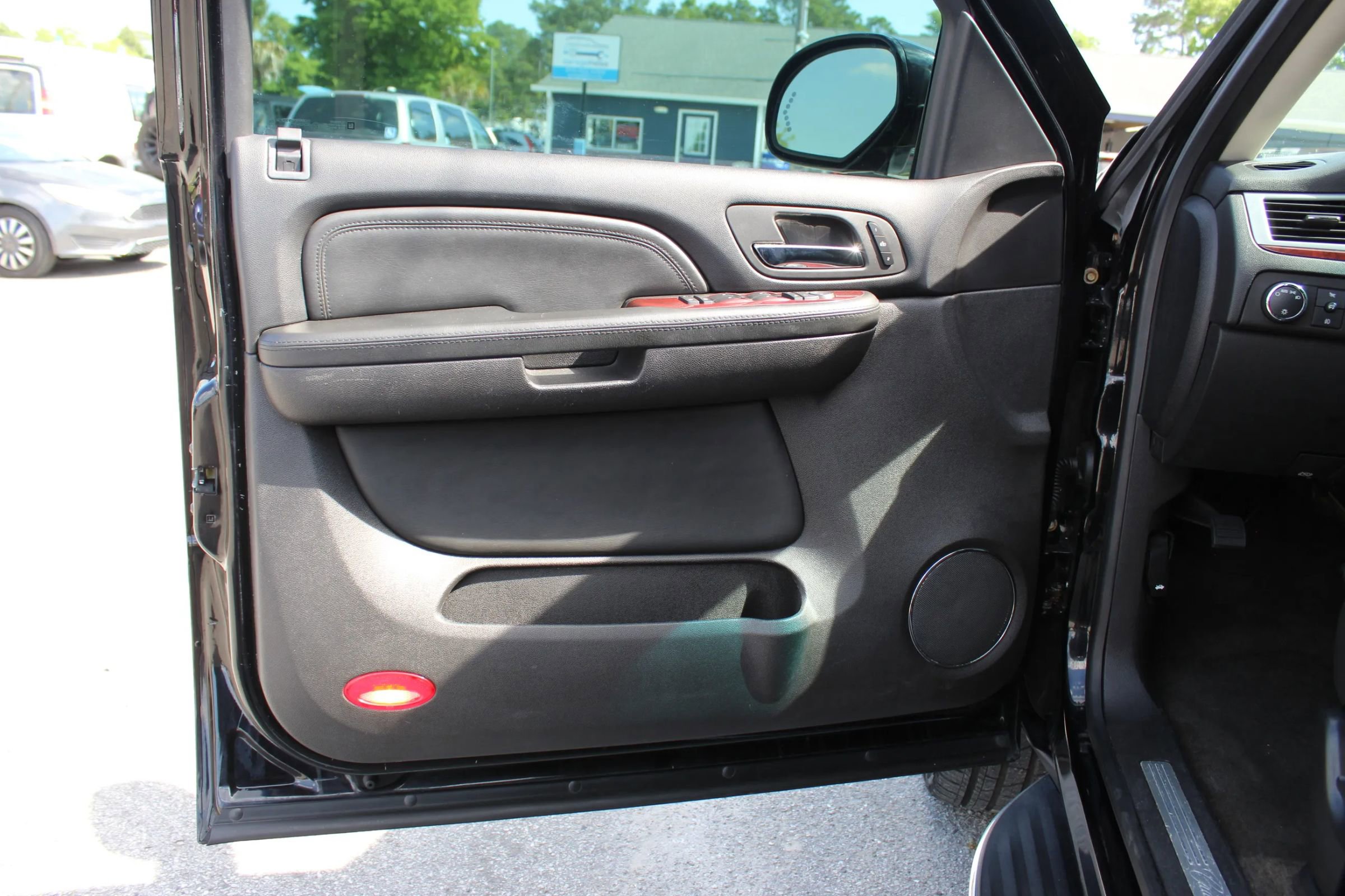 Used 2008 Cadillac Escalade EXT AWD/4WD image 11