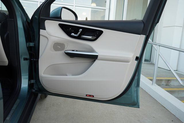 New 2026 Mercedes-Benz GLC 300 image 17