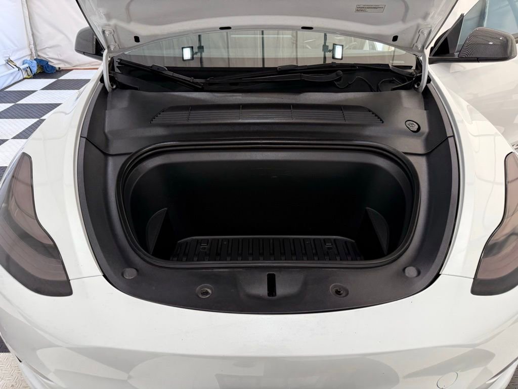 Used 2022 Tesla Model Y Long Range AWD/4WD image 9