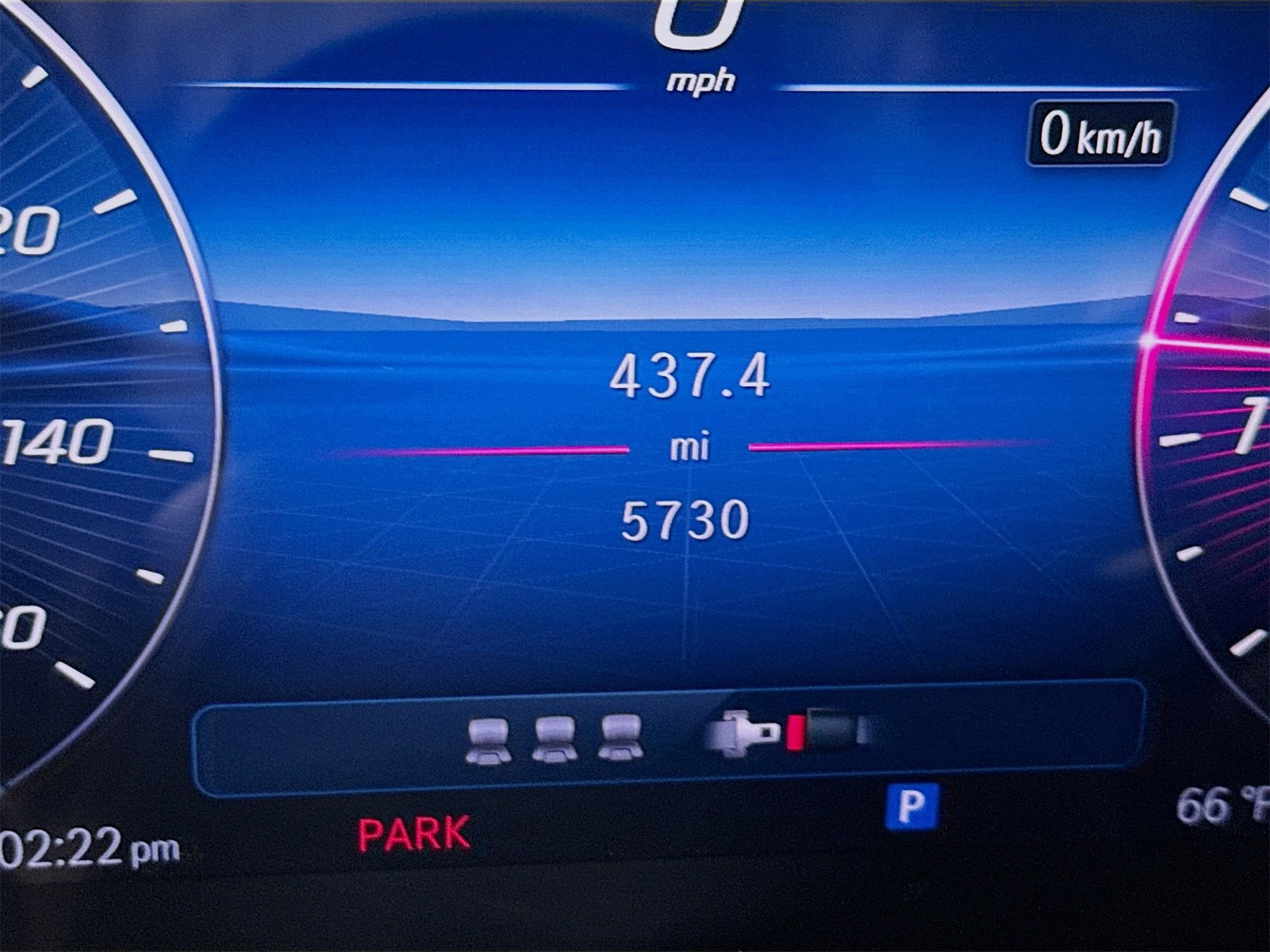 Used 2025 Mercedes-Benz GLC 300 image 13