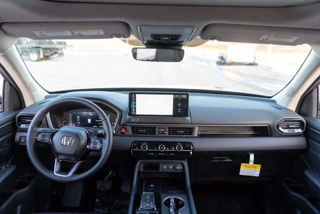 New 2026 Honda Pilot Touring image 16
