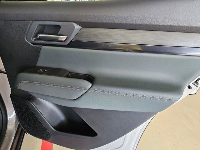 New 2026 GMC Terrain AT4 w/ Convenience Package III AWD/4WD image 30
