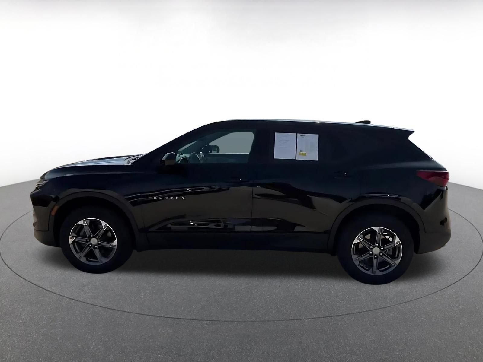 Used 2026 Chevrolet Blazer LT FWD image 8