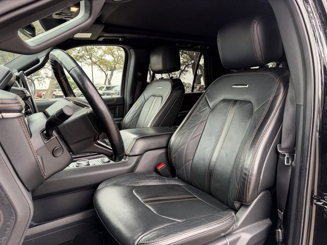 Used 2023 Ford Expedition Max Platinum image 4