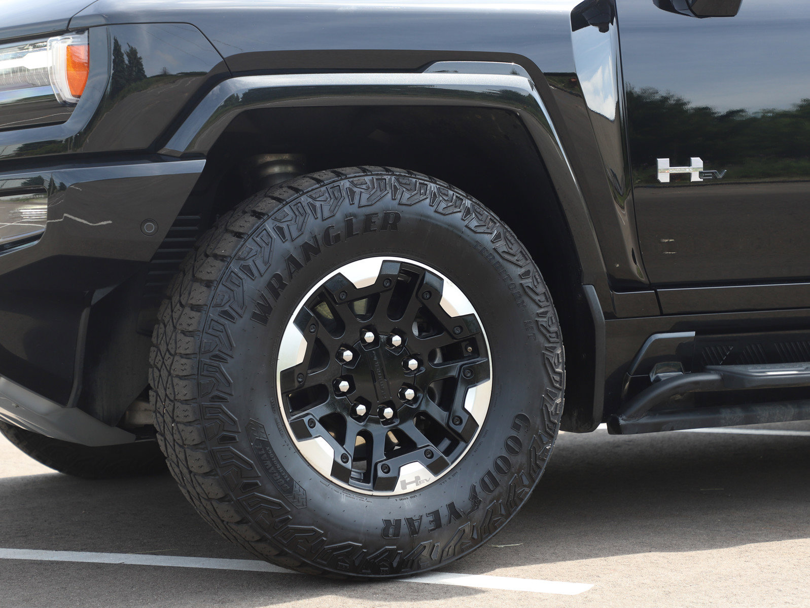 Used 2024 GMC Hummer EV 3X w/ Extreme Off-Road Package AWD/4WD image 33