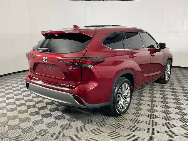 Used 2024 Toyota Highlander Platinum AWD/4WD image 6