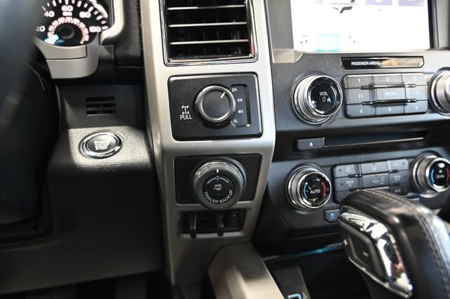 Used 2018 Ford F150 Lariat w/ Equipment Group 502A Luxury AWD/4WD image 21