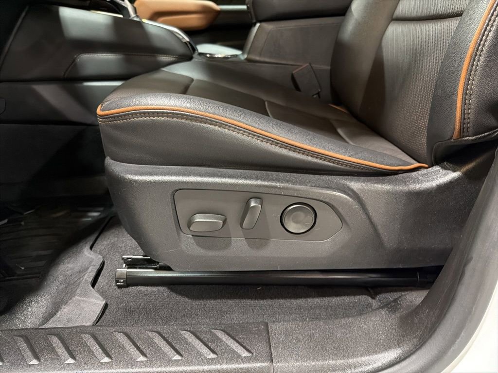 Used 2023 GMC Canyon AT4 w/ AT4 Premium Package image 24