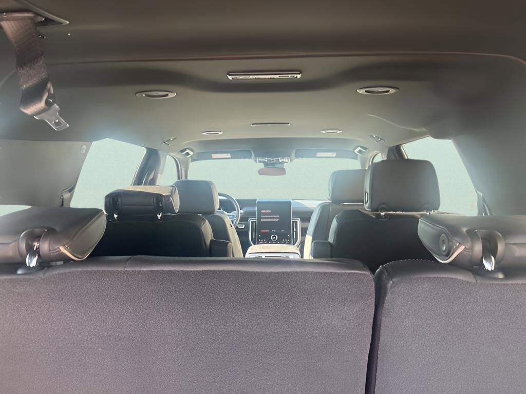 New 2026 GMC Yukon XL Elevation image 7