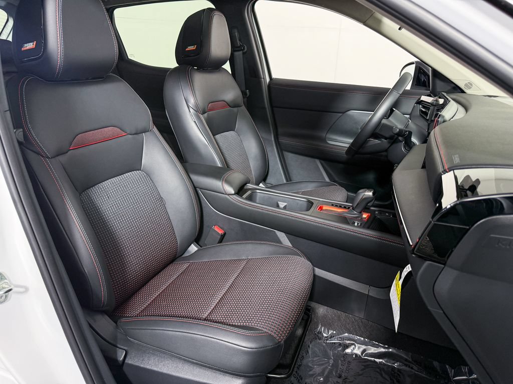 Certified 2025 Nissan Kicks SR w/ SR Premium Package AWD/4WD image 16