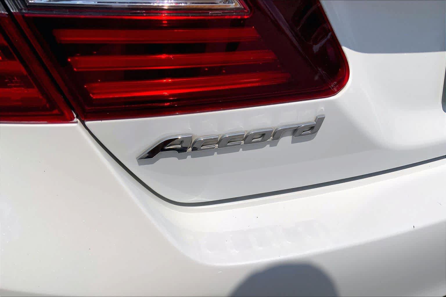 Used 2017 Honda Accord Sport Special Edition image 29