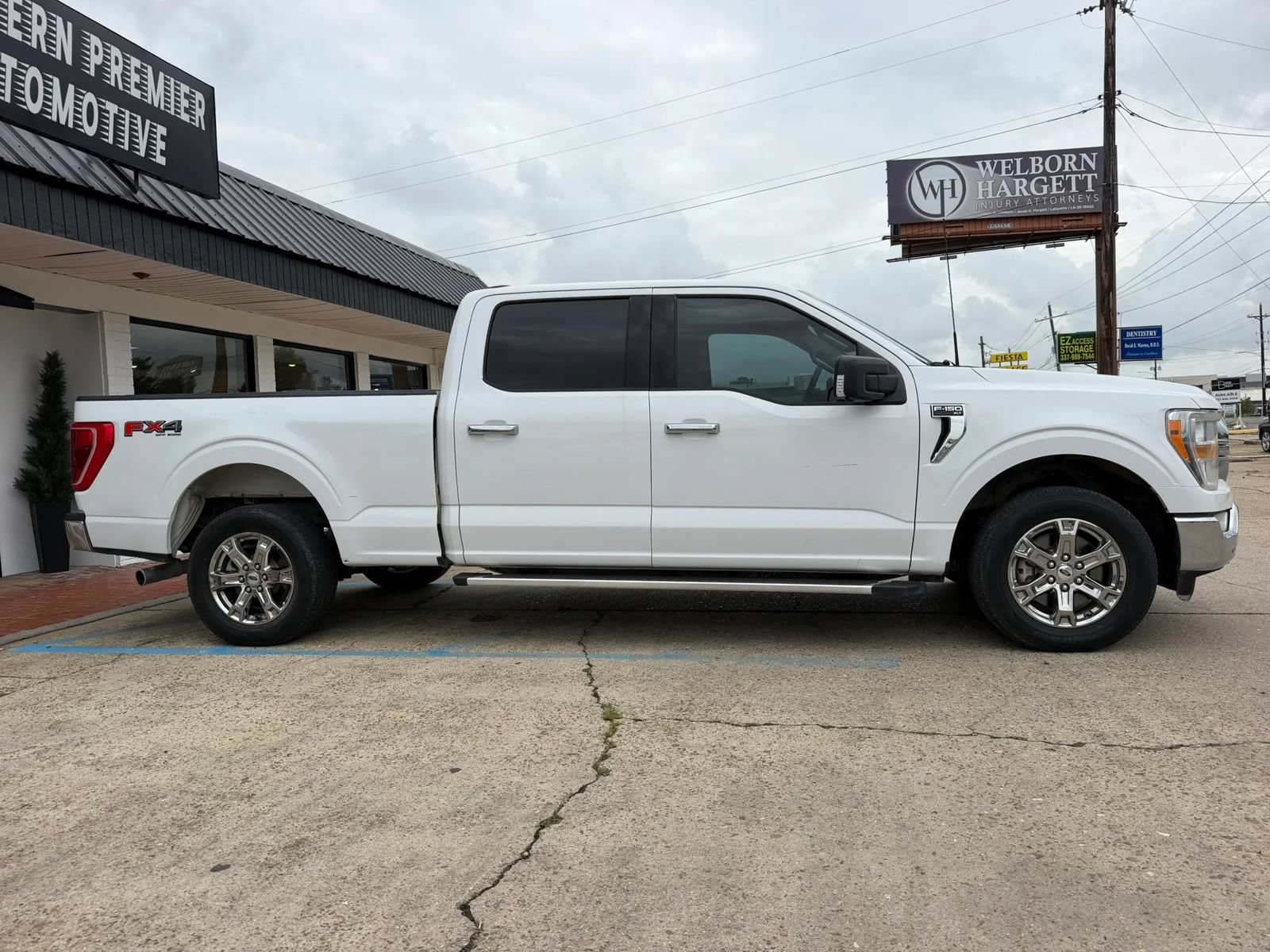 Used 2023 Ford F150 4x4 SuperCrew image 4