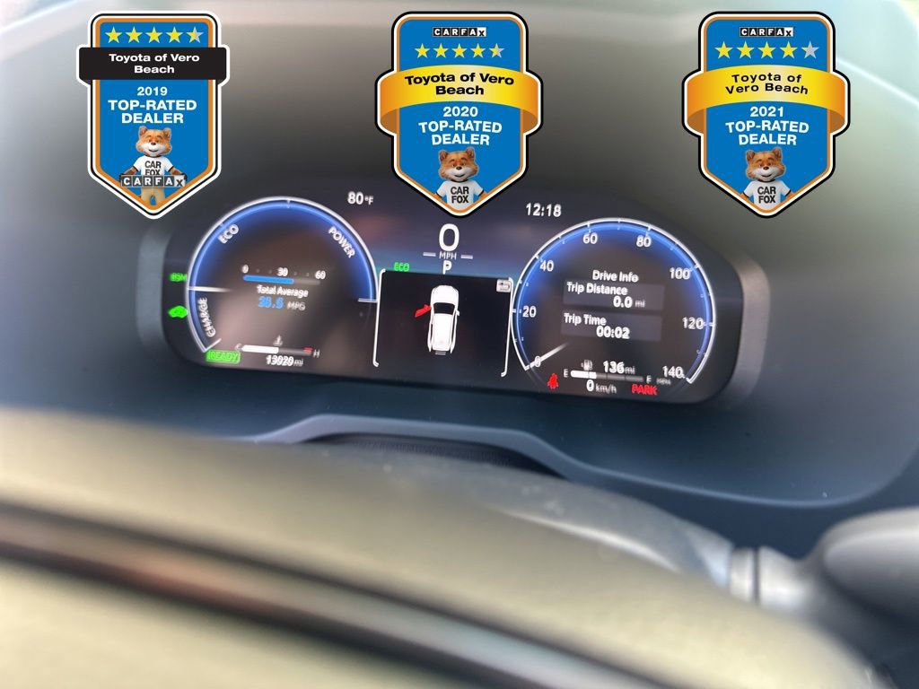 Used 2025 Toyota RAV4 Limited w/ Advanced Technology Package image 4