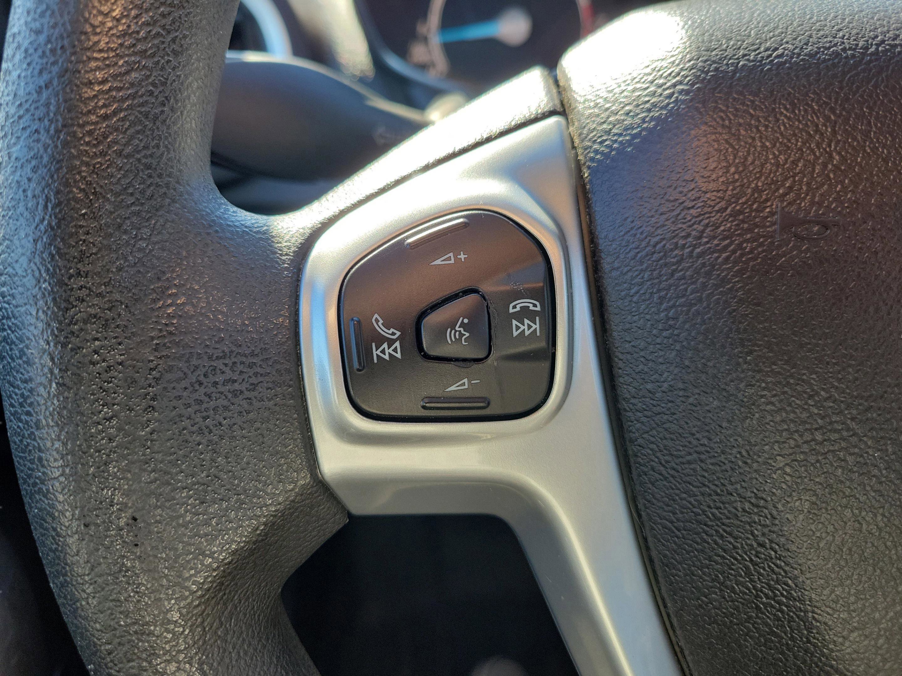 Used 2017 Ford Fiesta SE image 21